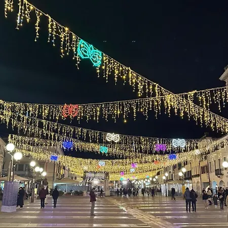 威尼斯mestre市中心新装修独立卫浴阳台双人房 Privatunterkunft Venedig